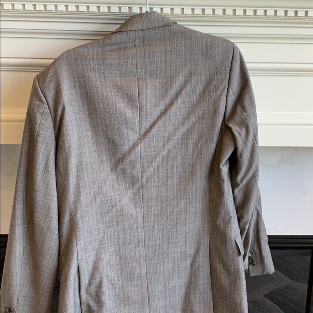Suit - Picture 2 of 5